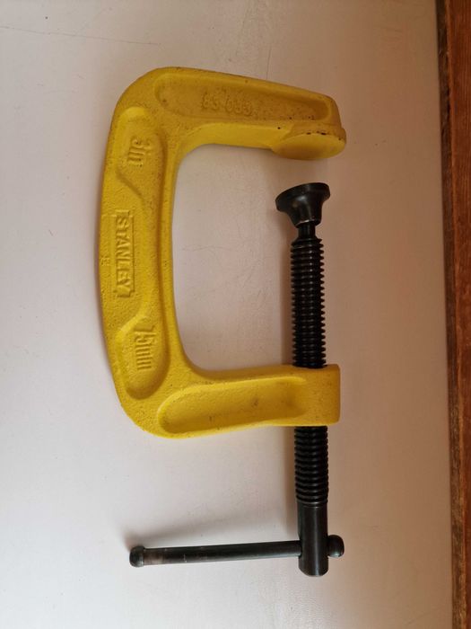Струбцина С-подібна Stanley 75 мм (0-83-033)