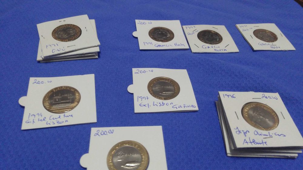 Moedas 200 escudos sem uso