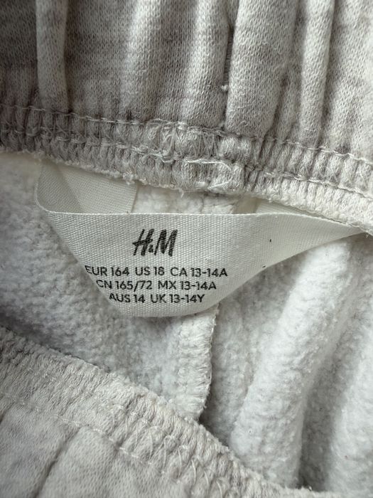 Dres firmy H&M r.164 kolor bezowy