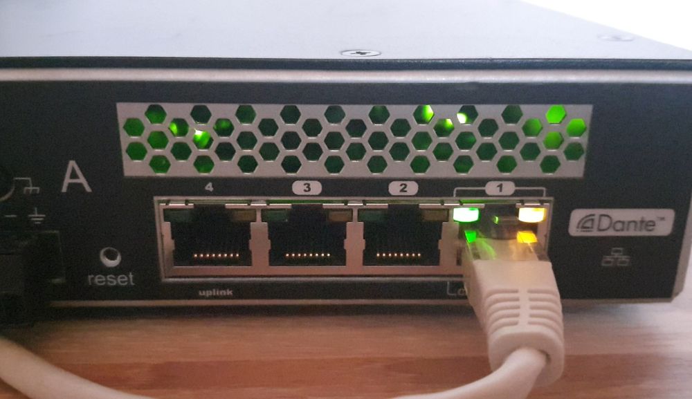 Shure MXWANI8 Interfejs  karta Dante 2in 8out do IEM AmpRack Okazja