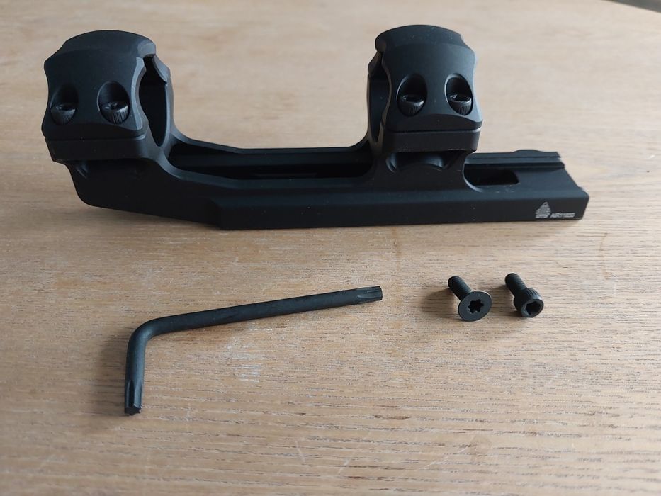 Montaż do lunety UTG picatinny RIS