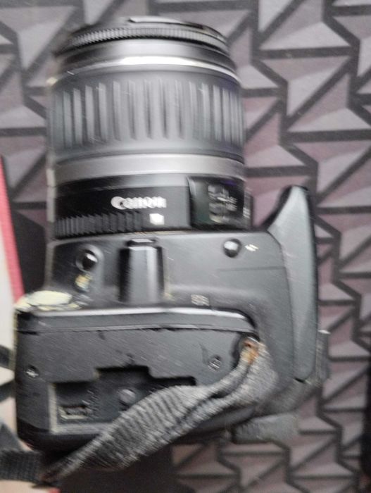 Canon EOS 350D a necessitar de manutenção/reparação