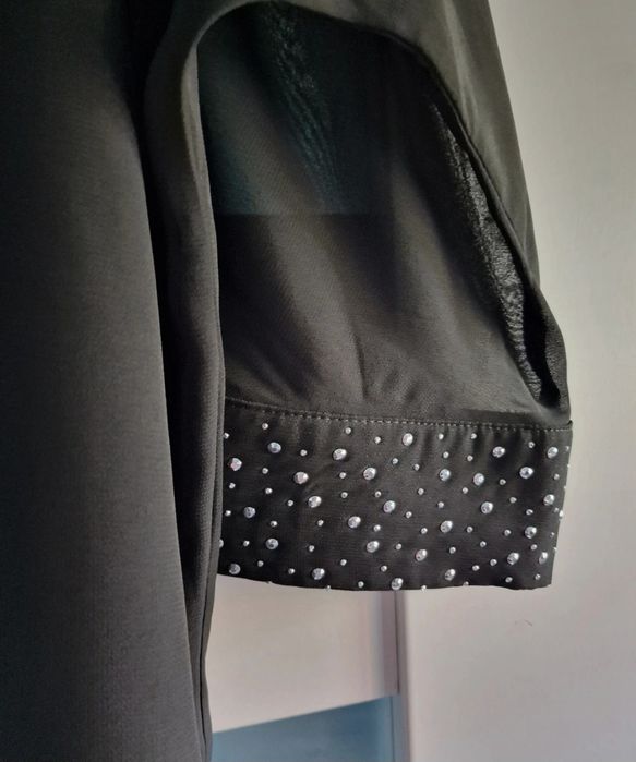 Elegancja czarna bluzka Monnari 42