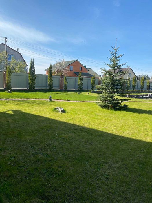 Продам 2х поверховий  будинок