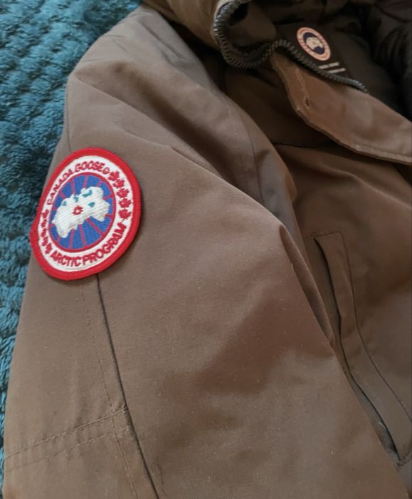 Куртка Canada Goose, коричневого цвета