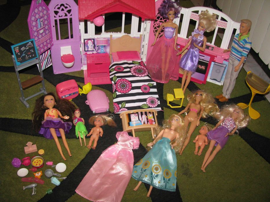 Domek Barbie plus lalki