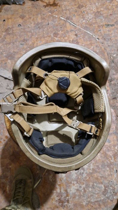 Каска, шолом, б/у