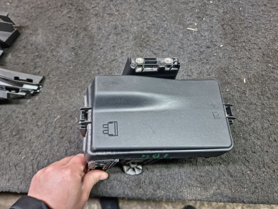 Корпус запобіжників ID4 id.4 Корпус предохранителей ід4 ід 4 id 4