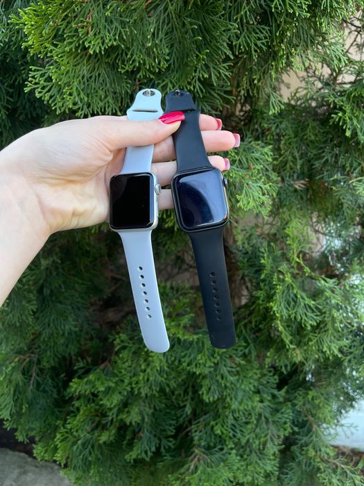 Продам часы Apple Watch 4