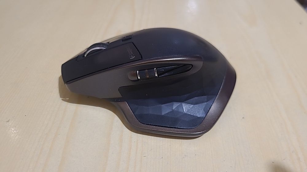 Myszka CICHA  bluetooth Logitech MX master (SILENT MODE)