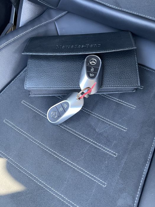 MERCEDES C 300e AMG LINE IVA DEDUTÍVEL