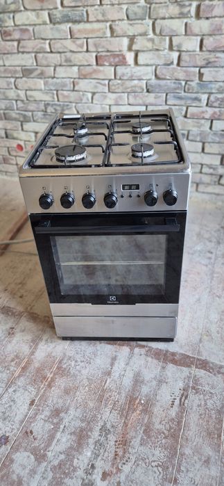 Kuchenka gazowa wolnostojąca z piekarnikiem elektrycznym