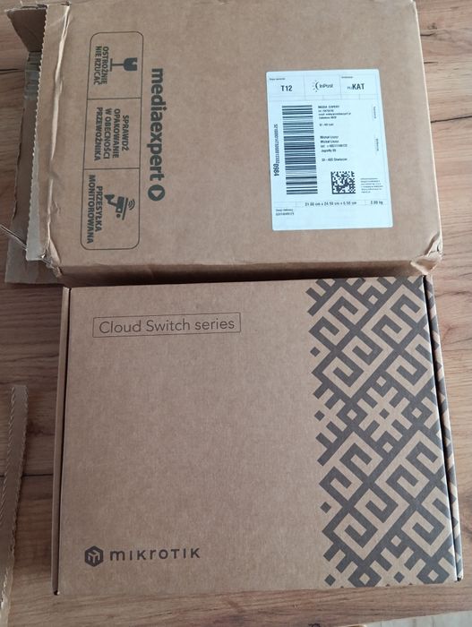 Mikrotik CRS112-8P-4S-IN PoE switch zarządzalny