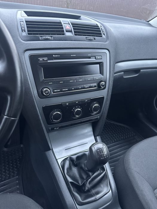 SKODA OCTAVIA 2011p. 1.4 90kw