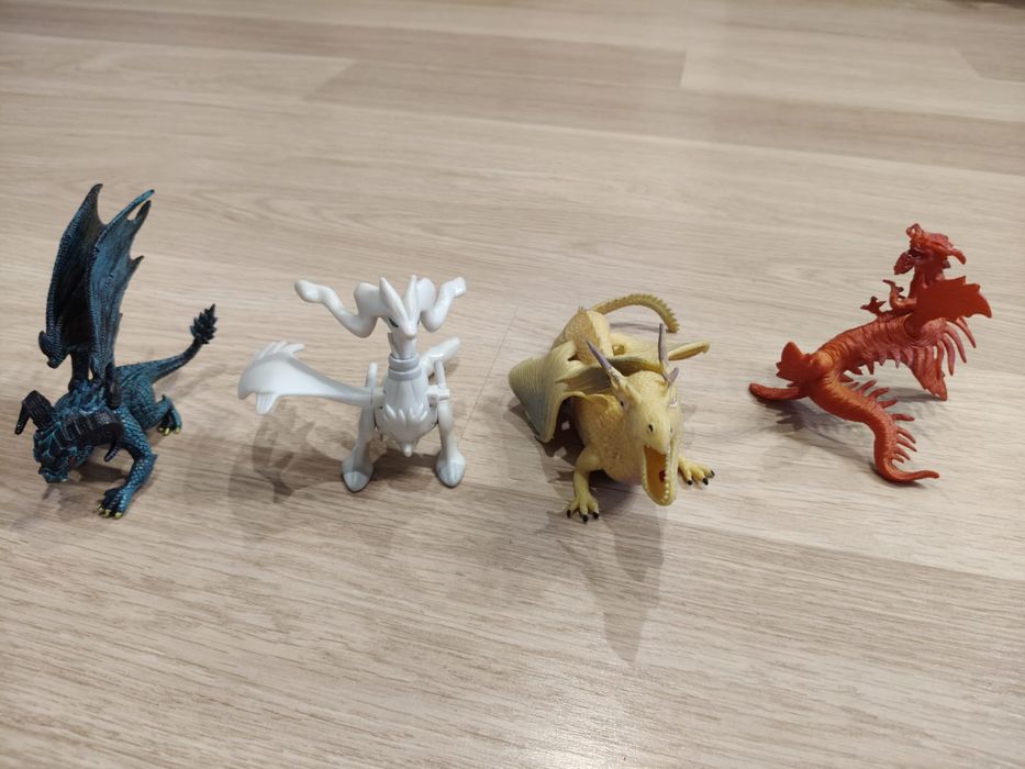 Figurki zwierząt smoki