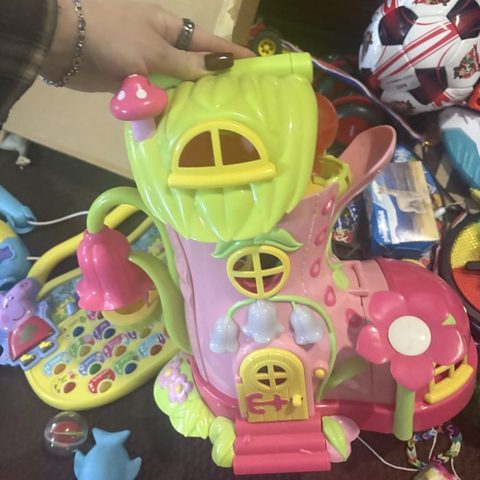 Продам ляльковий будиночок