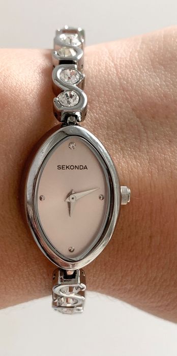 Годинник Sekonda