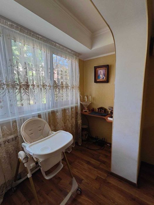 ПРОДАМ 3-ох кімнатну квартиру по вул.Перемоги (Победе)