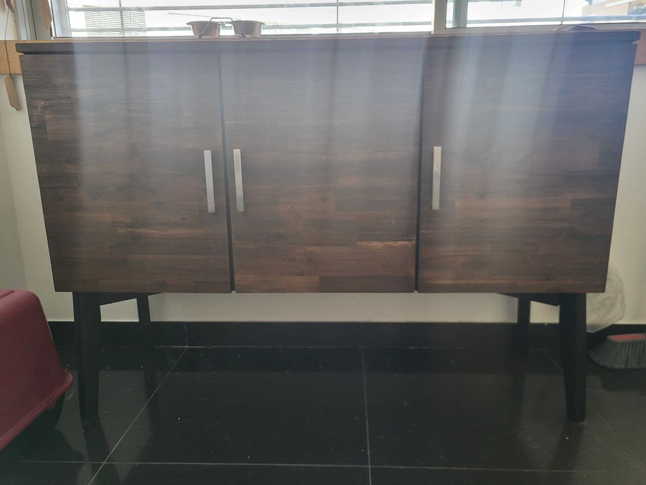 Aparador madeira maciça