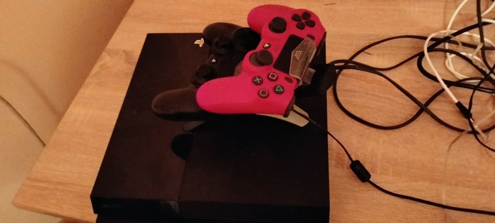 Playstation 4 fat+ігри на аккаунті