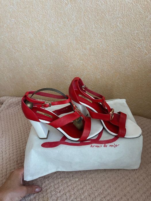 Босоніжки натуральна шкіра 38 р