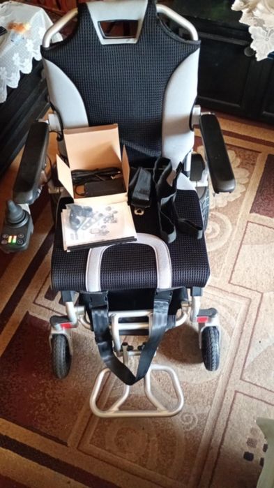 Wózek inwalidzki z napędem