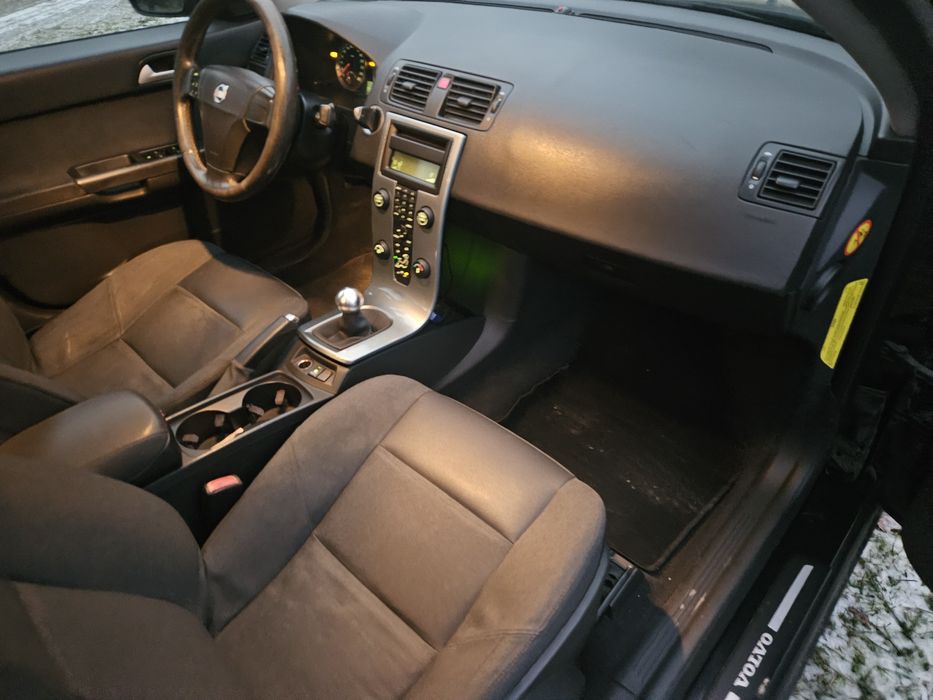 Volvo V50 2004 рік 2.0 дизель для військових