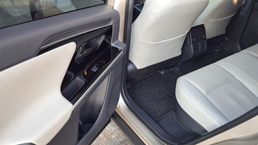 Продам Toyota BZ4X