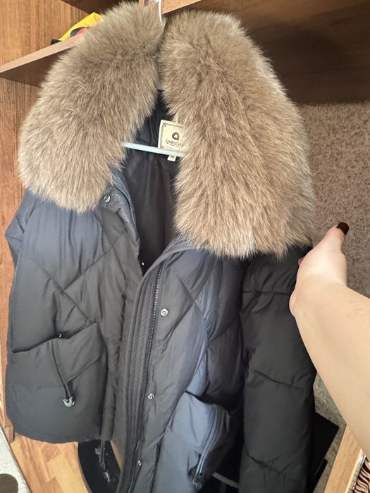 Пуховик з натуральним мехом