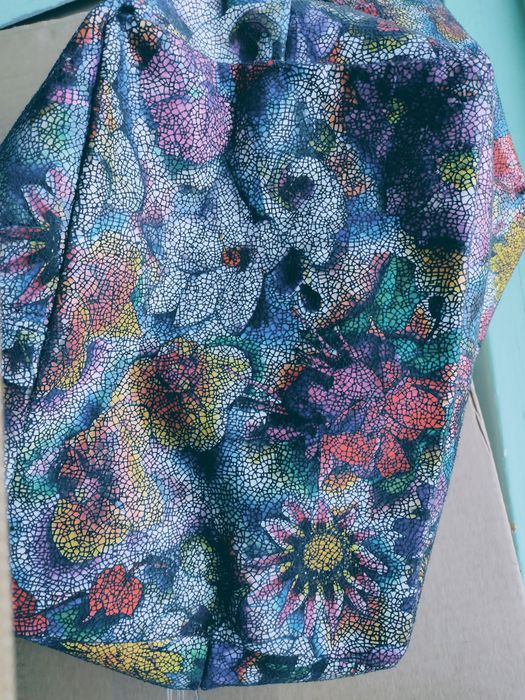 torebka damska worek w kwiaty skóra