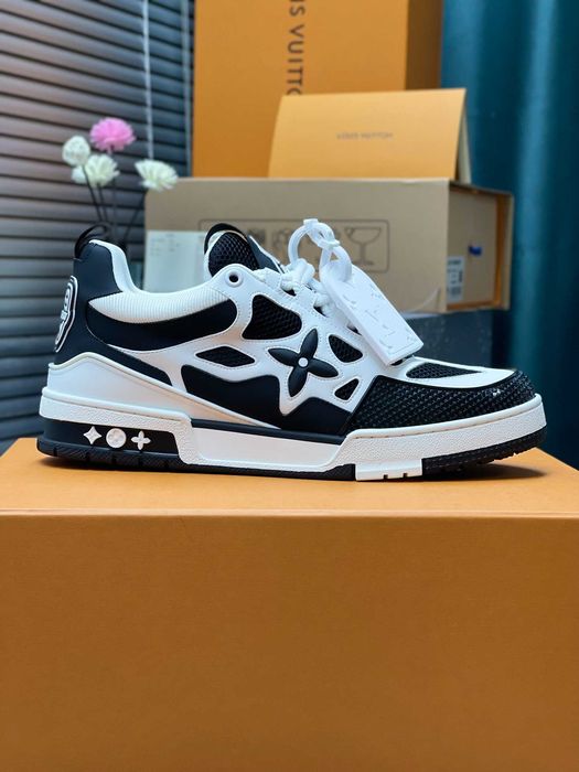 Louis Vuitton LV Skate Sneaker Marine White Black r.39