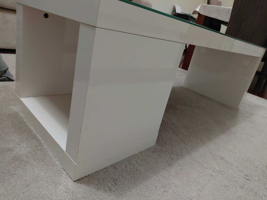 mesa de centro com espelho
