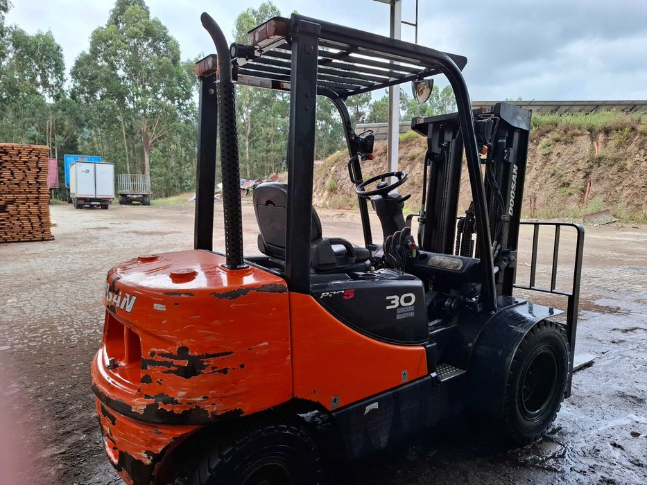 Empilhador DOOSAN