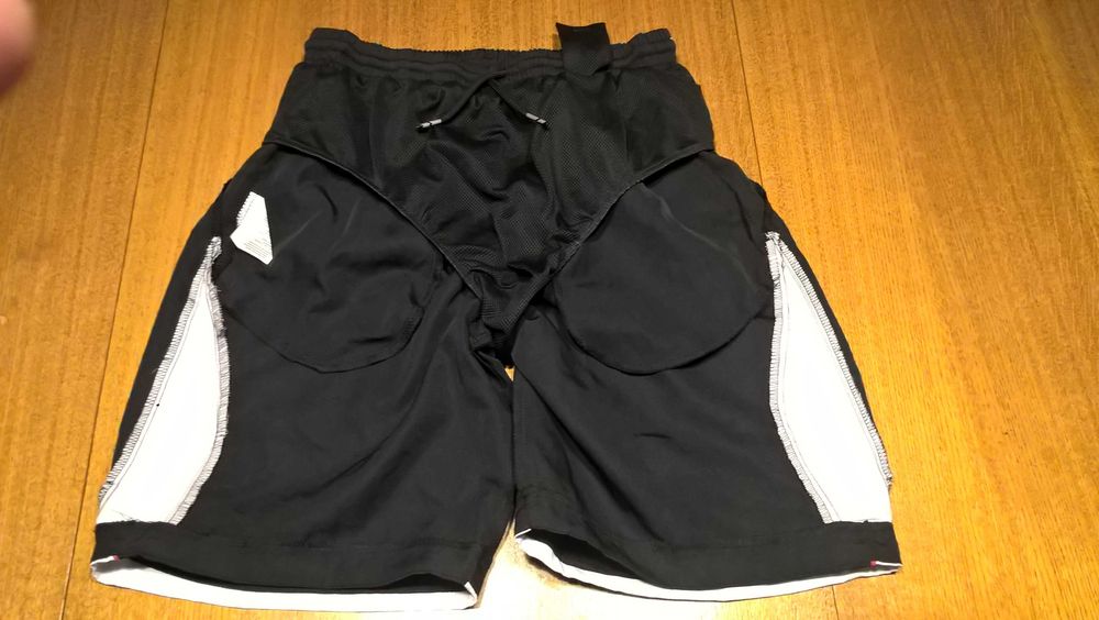Spodenki sportowe UMBRO męskie chłopięce rozm. S