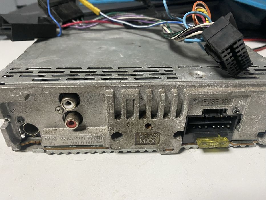 Radio samochodowe 1din  sony .CD /MP3/USB /aux/FM