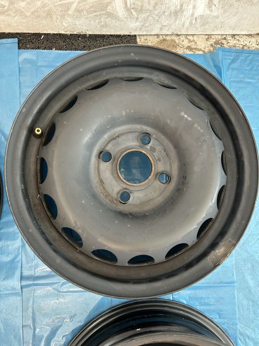Felgi stalowe TOYOTA AYGO Citroen C1 Peugeot 107 R 14 4x100
