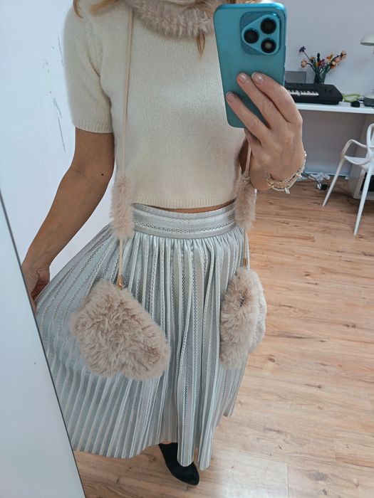 Rękawiczki na sznurku