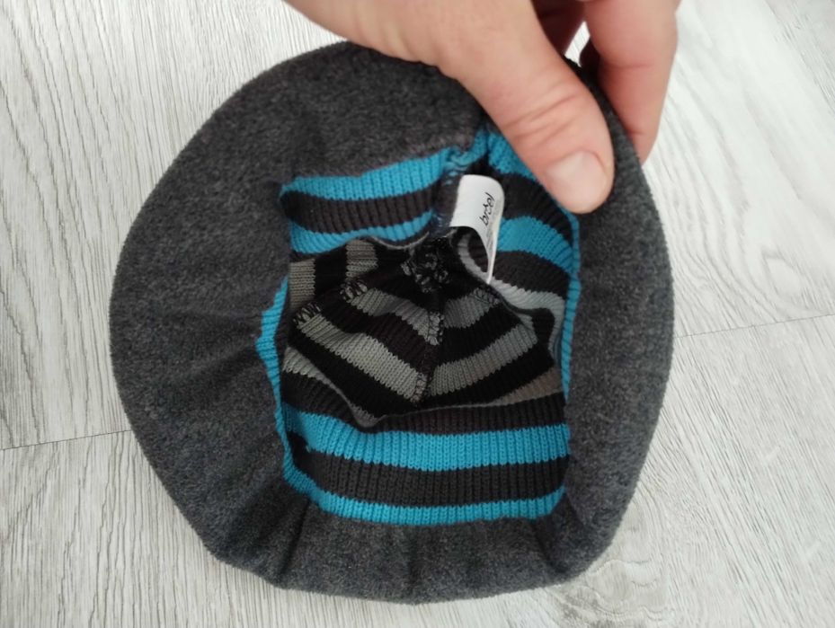 czapka zimowa, w paski, dla chłopca rozm. 56