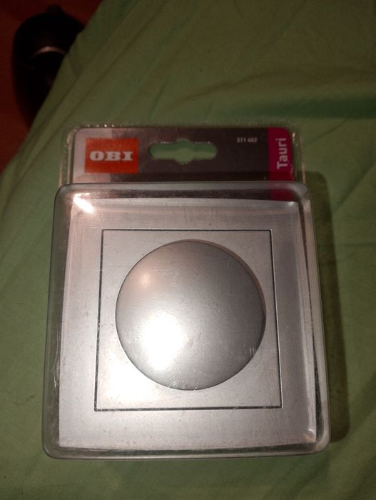 sciemniacz oswietlenia srebrny