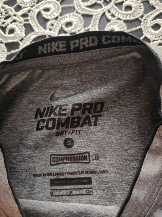 Sportowa koszulka Nike s