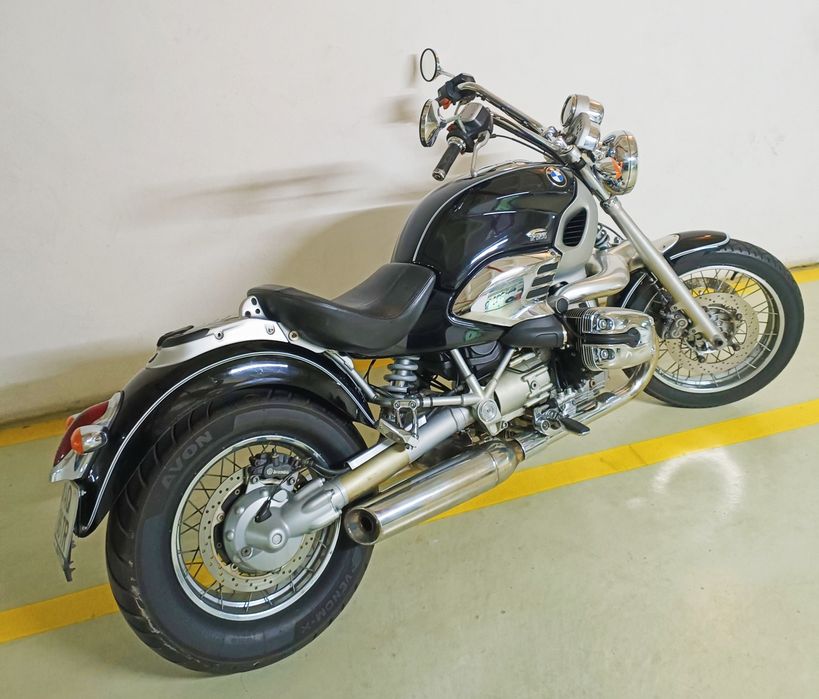 BMW R1200C James Bond