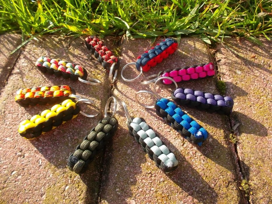 Mini Porta-chaves em Paracord