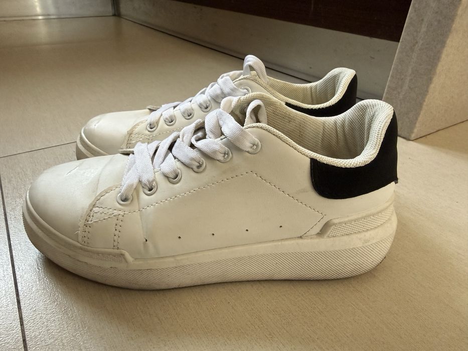 Białe sneakersy DeeZee rozmiar 37