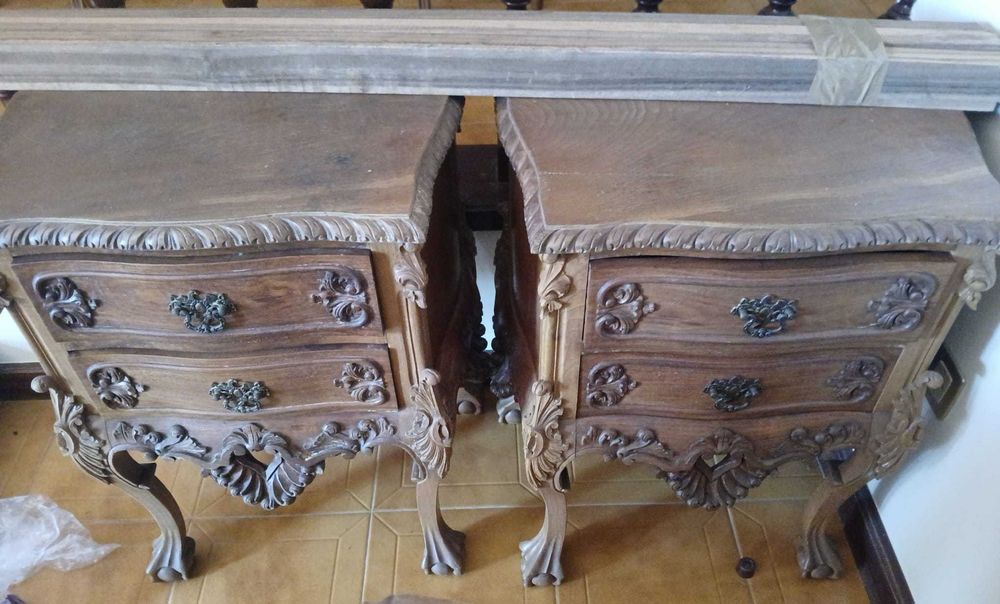 Conjunto quarto: cama, 2 mesinhas de cabeceira, cómoda e espelho