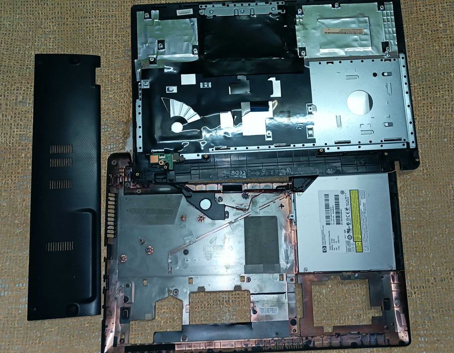 Корпус от ноутбука Asus X55A нижняя часть в сборе