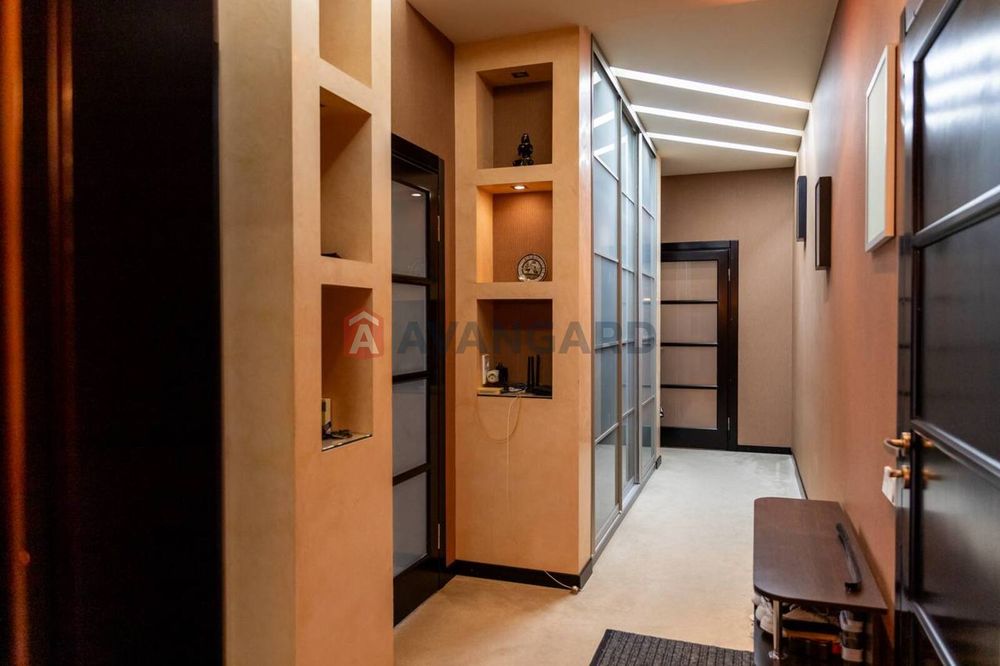 Велика простора квартира у цегляному якісному будинку ЖК Каскад