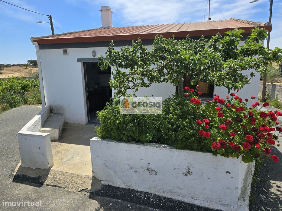 Moradia T0 Venda em Almodôvar e Graça dos Padrões,Almodôvar