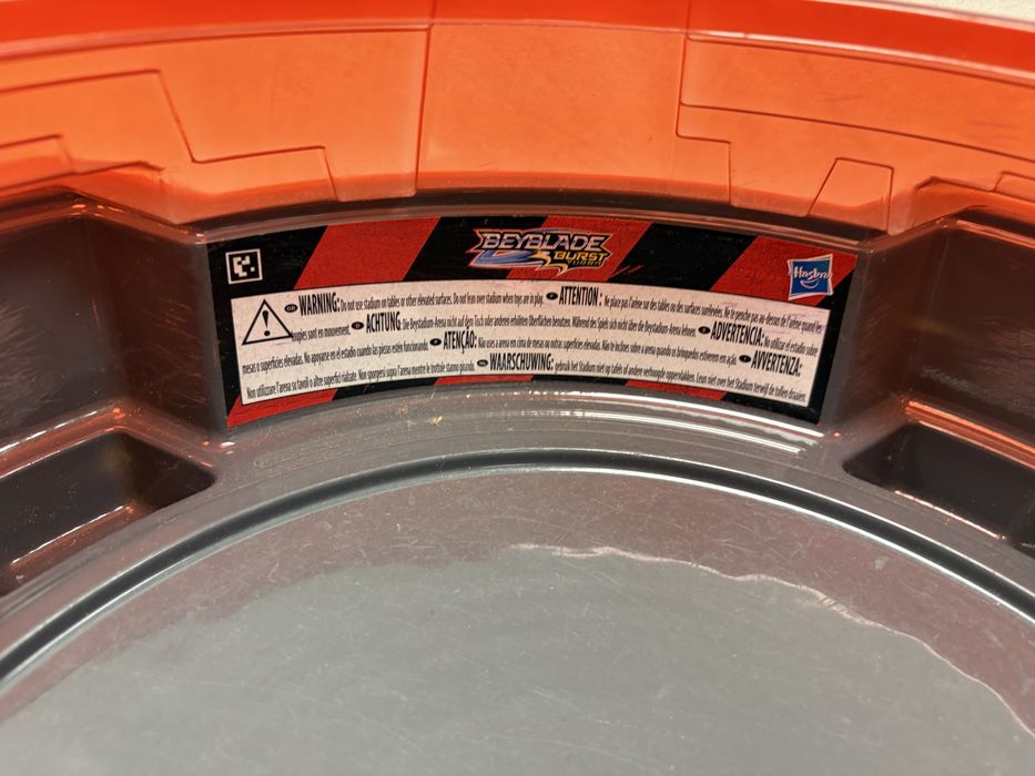 Brinquedo Arena Beyblade da Hasbro
