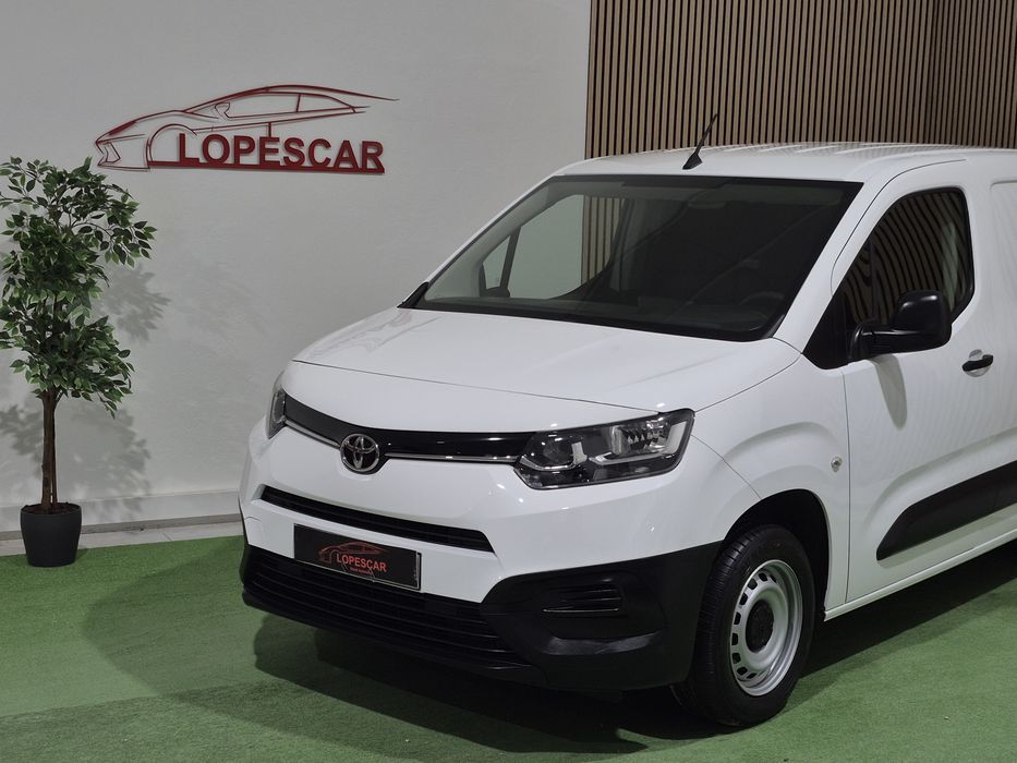 Toyota Proace 1.5D - 2022 - 3 LUG | GARANTIA | NACIONAL