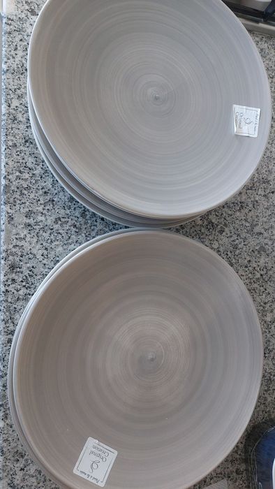 Pratos de cerâmica